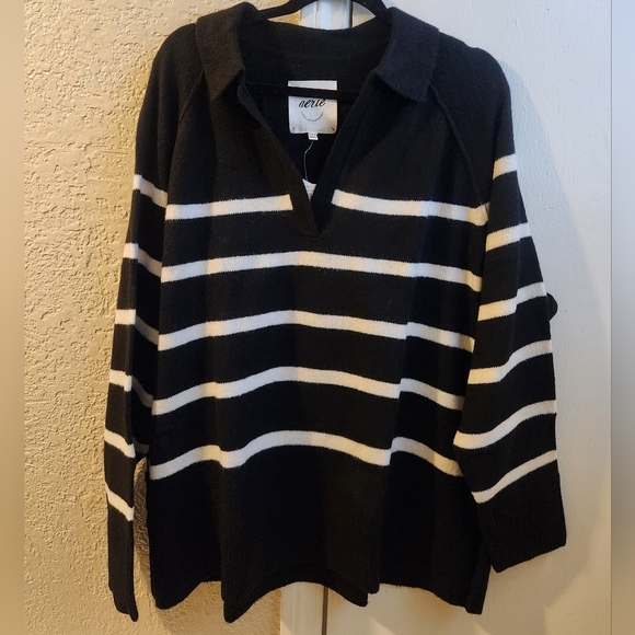 Aerie Black and White Striped Sweater - Picture 3 of 7